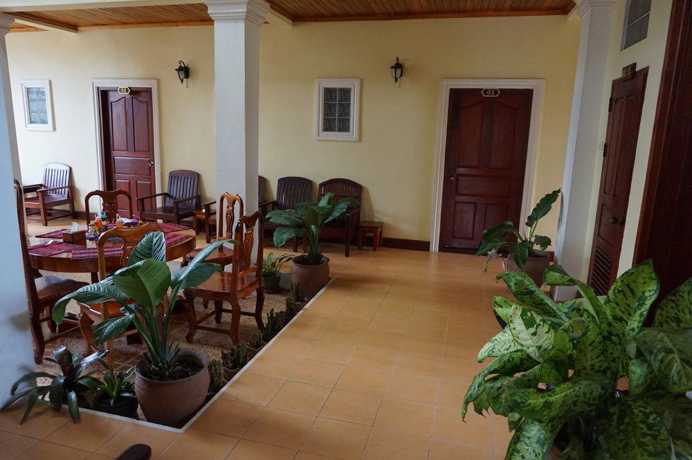 Phone Praseuth pensión Luang Prabang Exterior foto